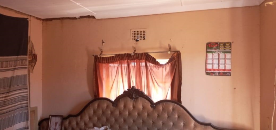 5 Bedroom Property for Sale in Atteridgeville Gauteng