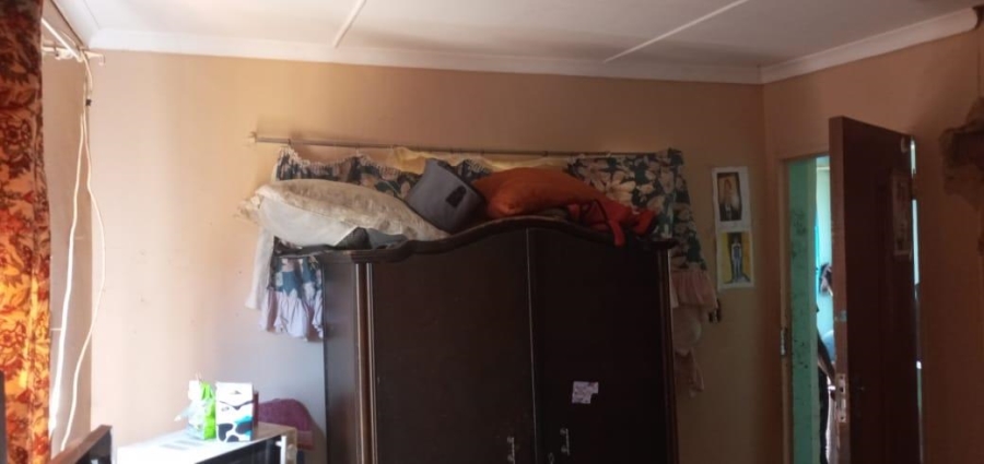 5 Bedroom Property for Sale in Atteridgeville Gauteng