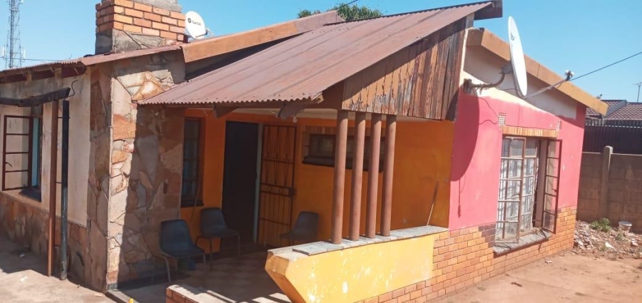 5 Bedroom Property for Sale in Atteridgeville Gauteng