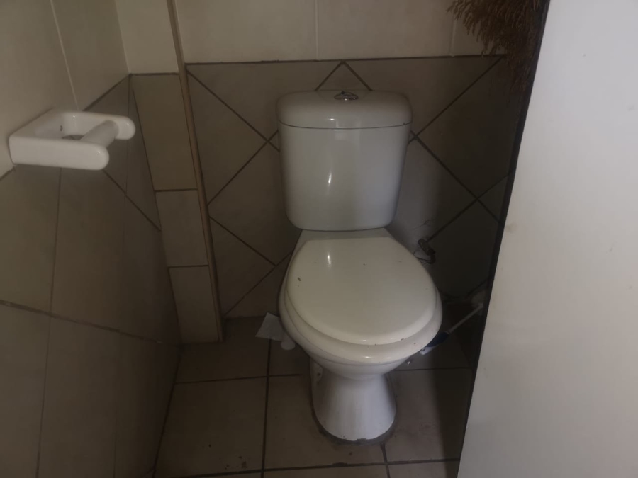 6 Bedroom Property for Sale in Gezina Gauteng