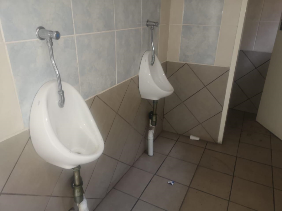 6 Bedroom Property for Sale in Gezina Gauteng