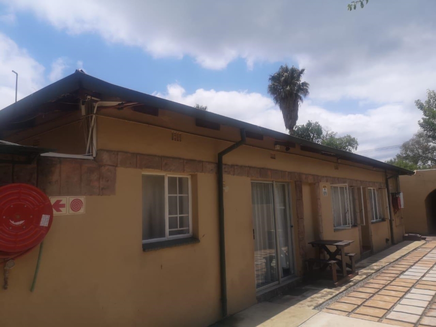 6 Bedroom Property for Sale in Gezina Gauteng