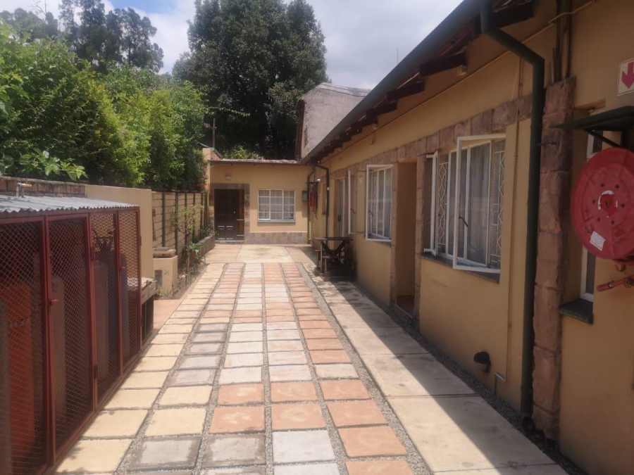 6 Bedroom Property for Sale in Gezina Gauteng