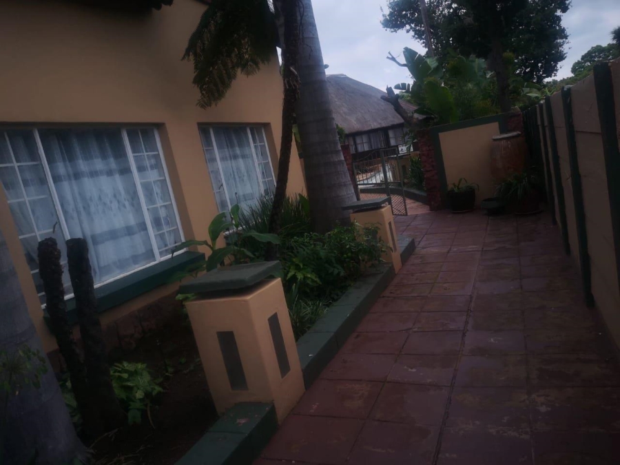 6 Bedroom Property for Sale in Gezina Gauteng