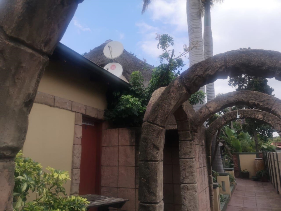 6 Bedroom Property for Sale in Gezina Gauteng