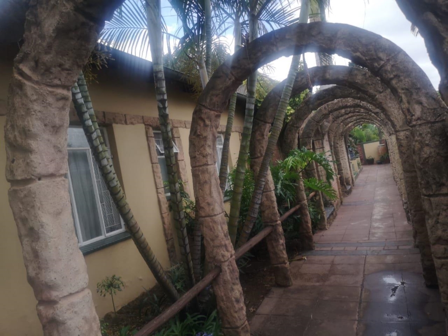 6 Bedroom Property for Sale in Gezina Gauteng