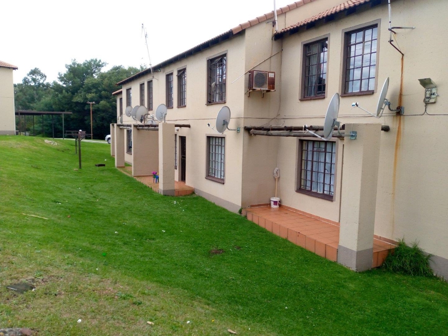 2 Bedroom Property for Sale in Roodepoort Gauteng