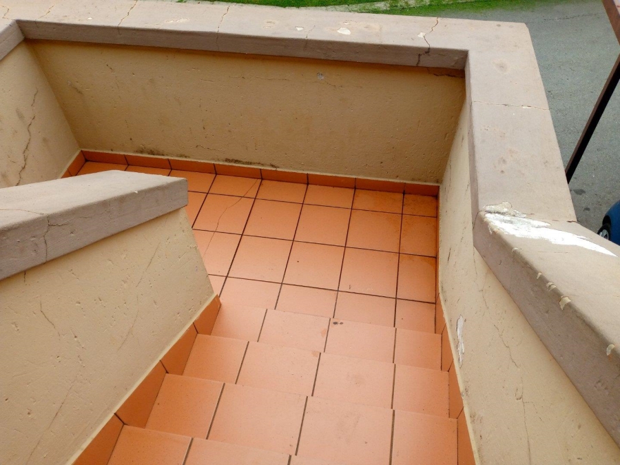 2 Bedroom Property for Sale in Roodepoort Gauteng
