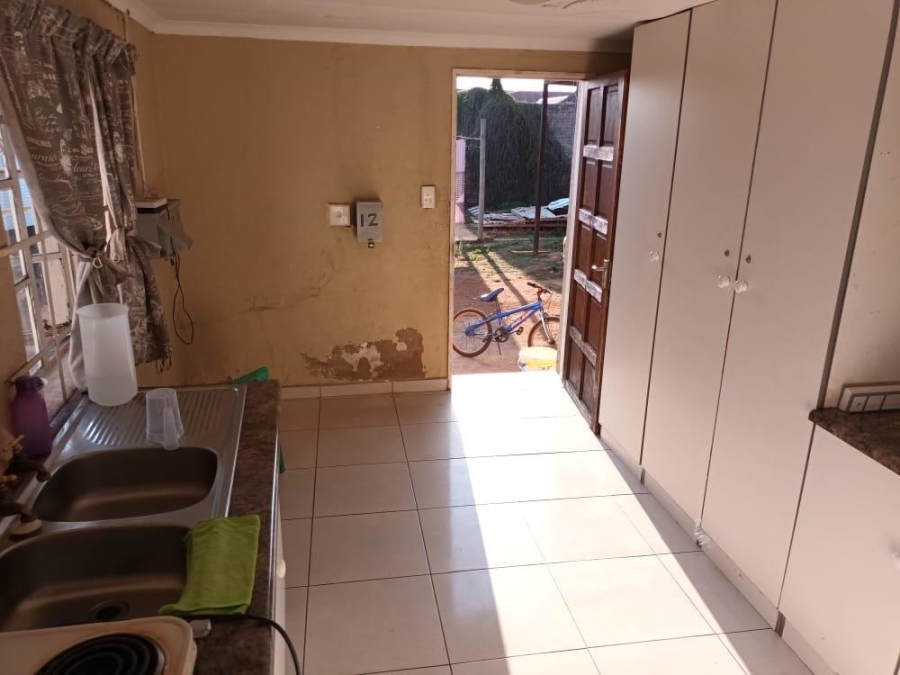 12 Bedroom Property for Sale in Florida Gauteng