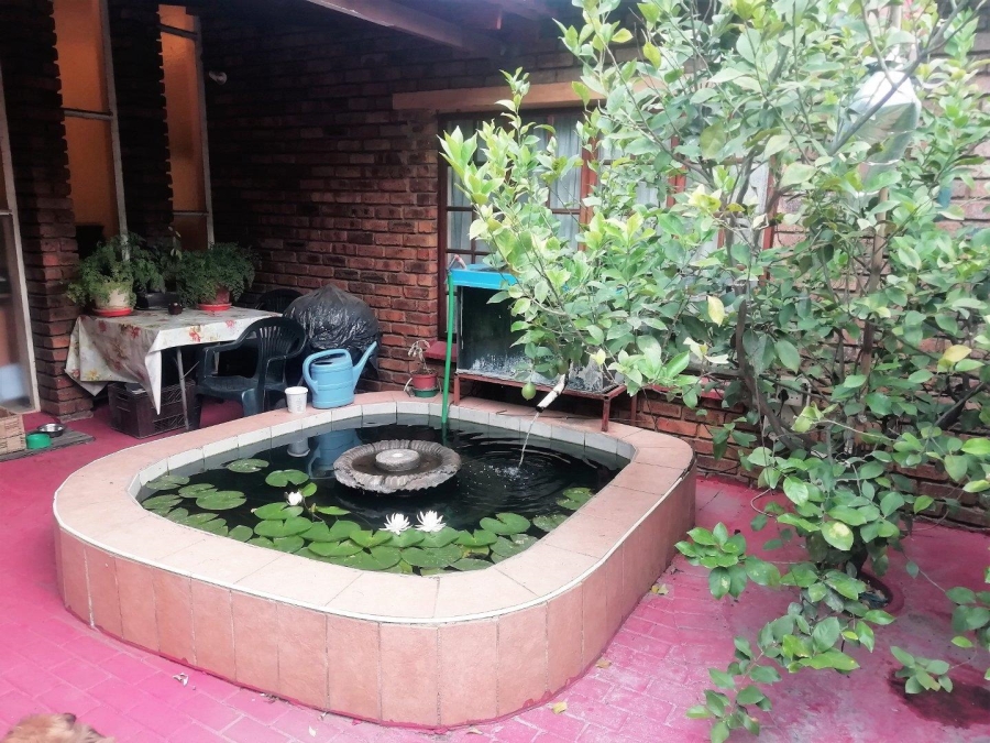 3 Bedroom Property for Sale in Van Riebeeck Park Gauteng