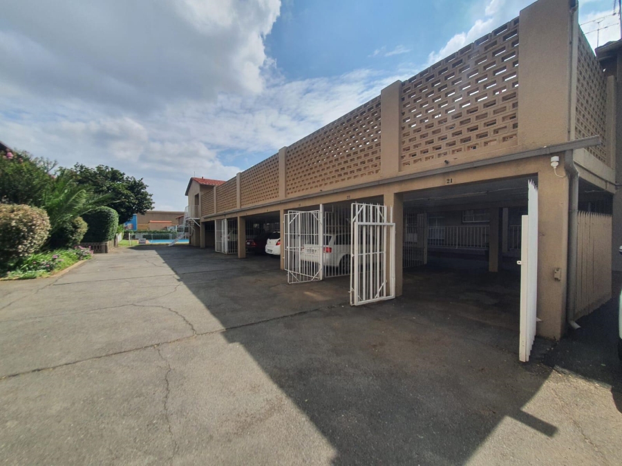 To Let 2 Bedroom Property for Rent in Brackenhurst Gauteng