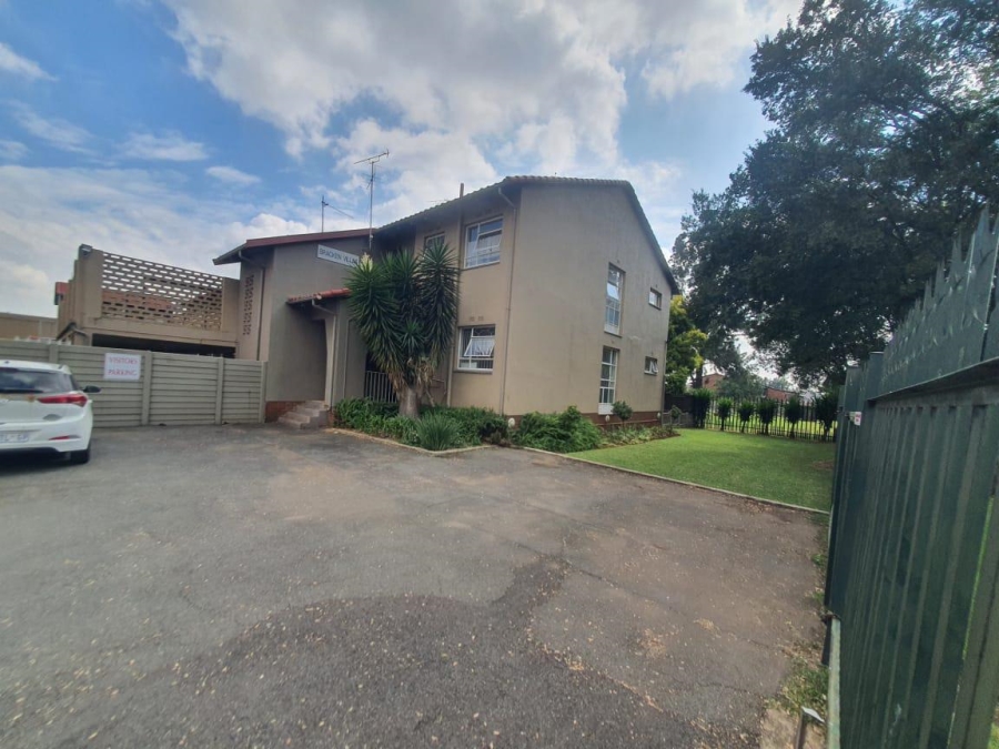 To Let 2 Bedroom Property for Rent in Brackenhurst Gauteng