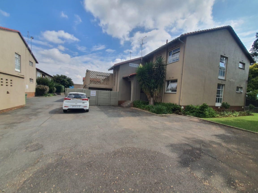 To Let 2 Bedroom Property for Rent in Brackenhurst Gauteng
