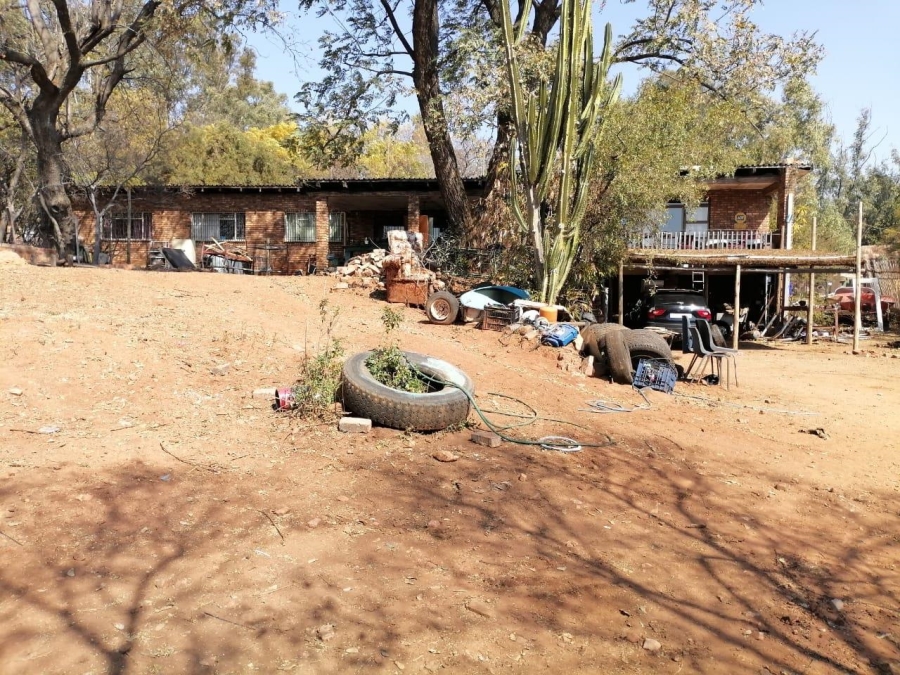 5 Bedroom Property for Sale in Heatherdale AH Gauteng
