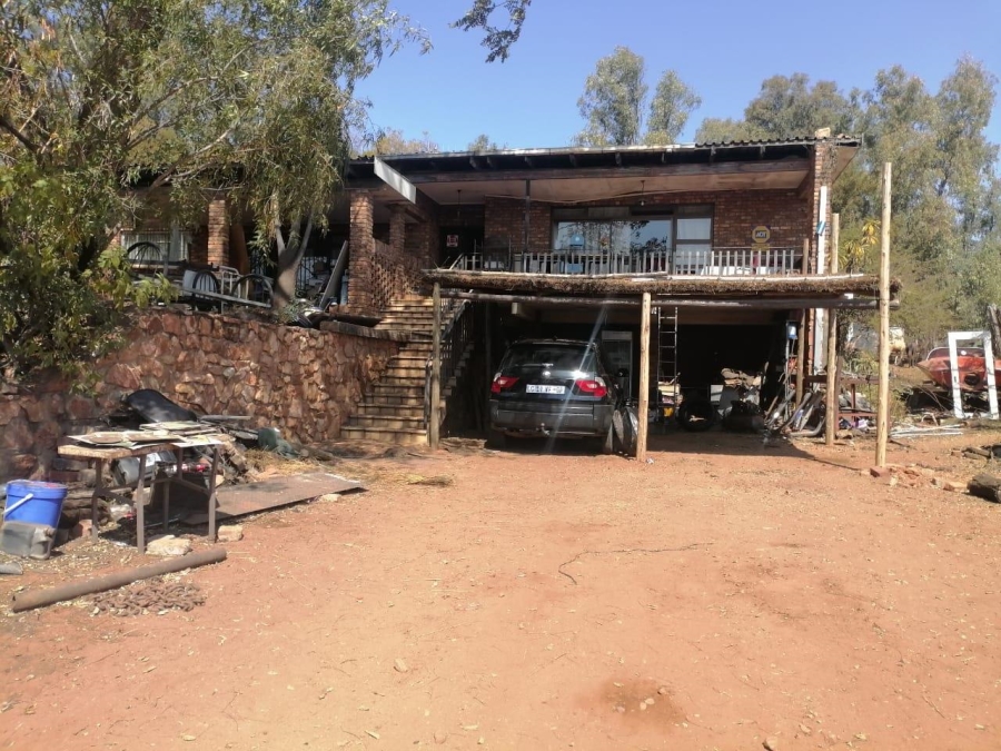 5 Bedroom Property for Sale in Heatherdale AH Gauteng