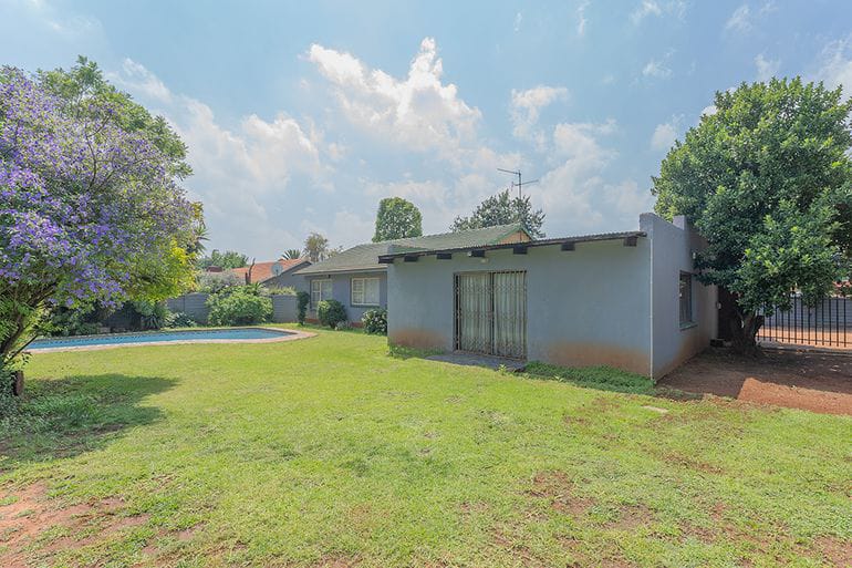 3 Bedroom Property for Sale in Birchleigh Gauteng
