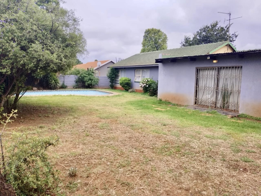 3 Bedroom Property for Sale in Birchleigh Gauteng