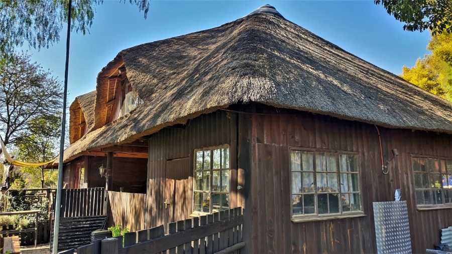 4 Bedroom Property for Sale in Mooiplaats Gauteng
