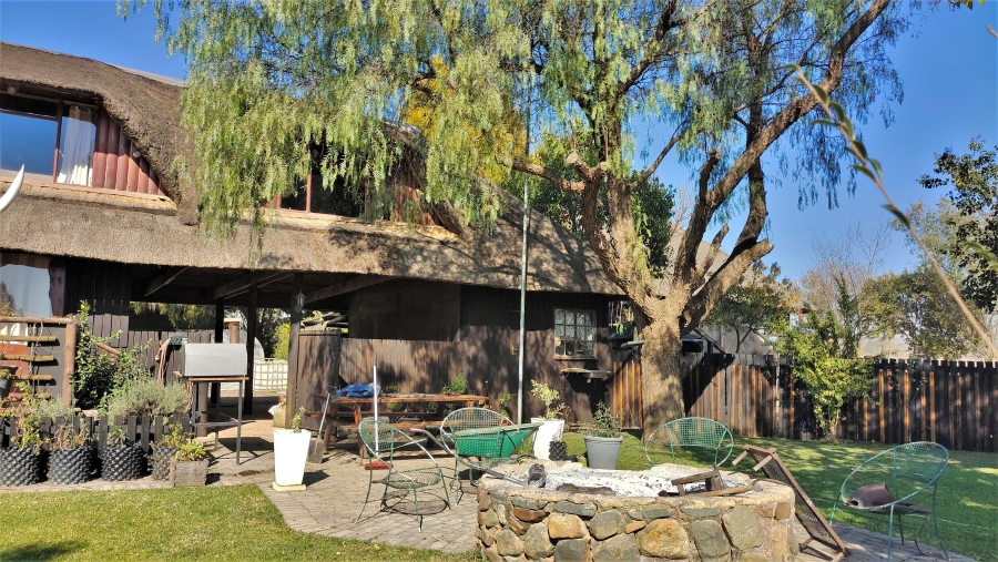 4 Bedroom Property for Sale in Mooiplaats Gauteng