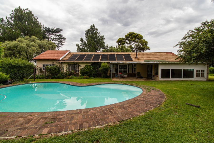 6 Bedroom Property for Sale in Golf View Gauteng