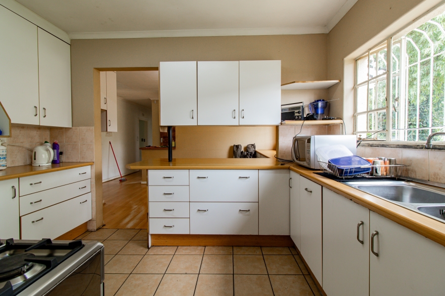 6 Bedroom Property for Sale in Golf View Gauteng