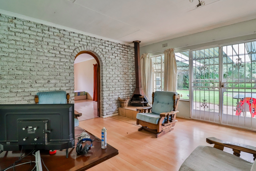 6 Bedroom Property for Sale in Golf View Gauteng