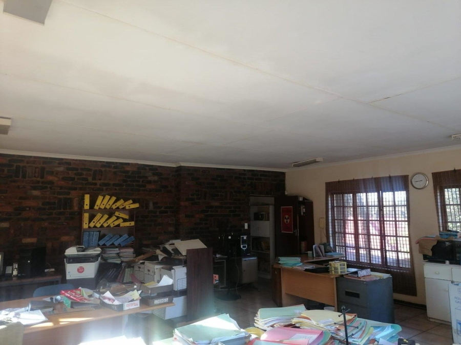 5 Bedroom Property for Sale in Colbyn Gauteng