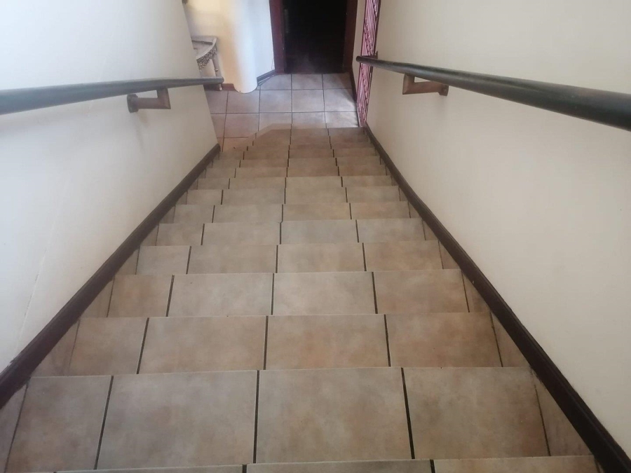 5 Bedroom Property for Sale in Colbyn Gauteng