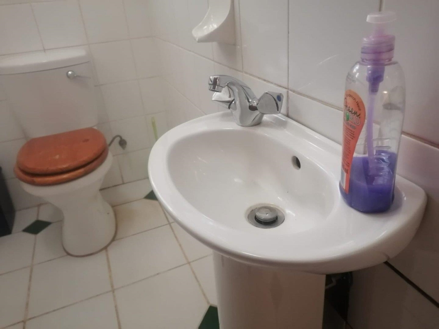 5 Bedroom Property for Sale in Colbyn Gauteng