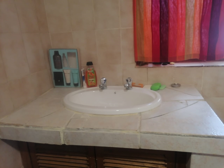 5 Bedroom Property for Sale in Colbyn Gauteng