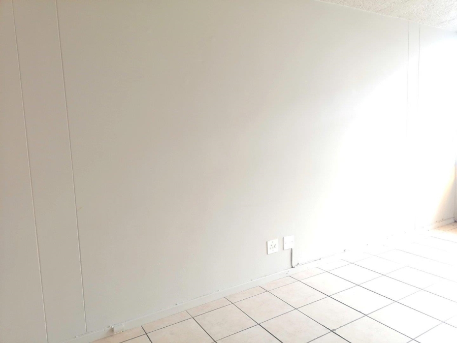 1 Bedroom Property for Sale in Kilner Park Gauteng