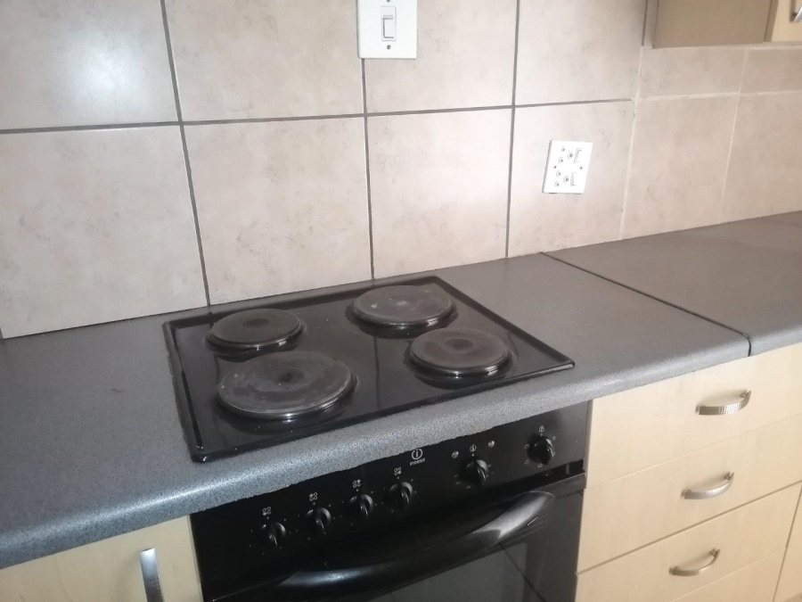 1 Bedroom Property for Sale in Kilner Park Gauteng