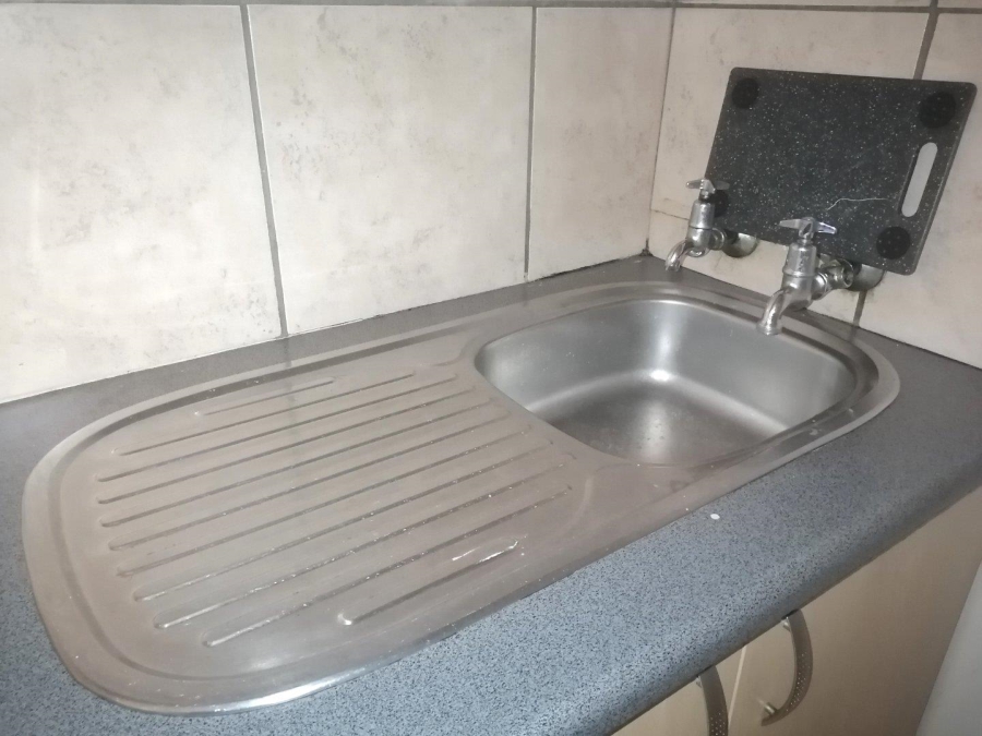 1 Bedroom Property for Sale in Kilner Park Gauteng