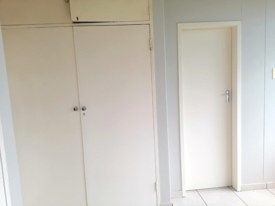 1 Bedroom Property for Sale in Kilner Park Gauteng