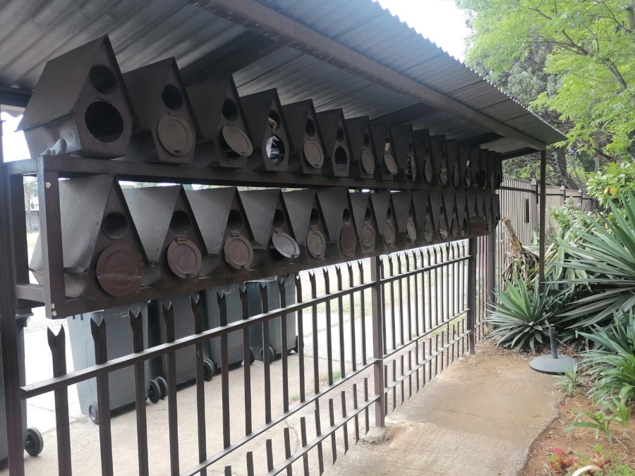 1 Bedroom Property for Sale in Kilner Park Gauteng