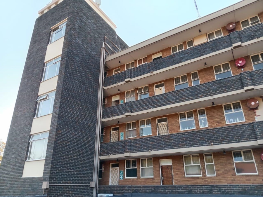 2 Bedroom Property for Sale in Villieria Gauteng