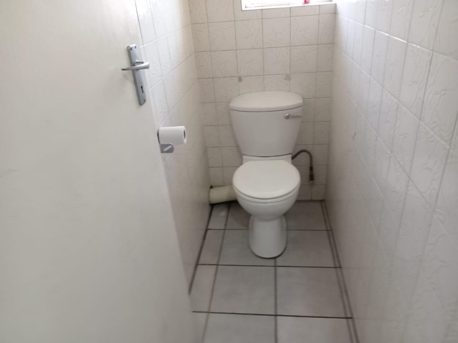2 Bedroom Property for Sale in Villieria Gauteng