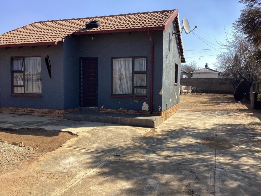 2 Bedroom Property for Sale in Lenasia South Gauteng