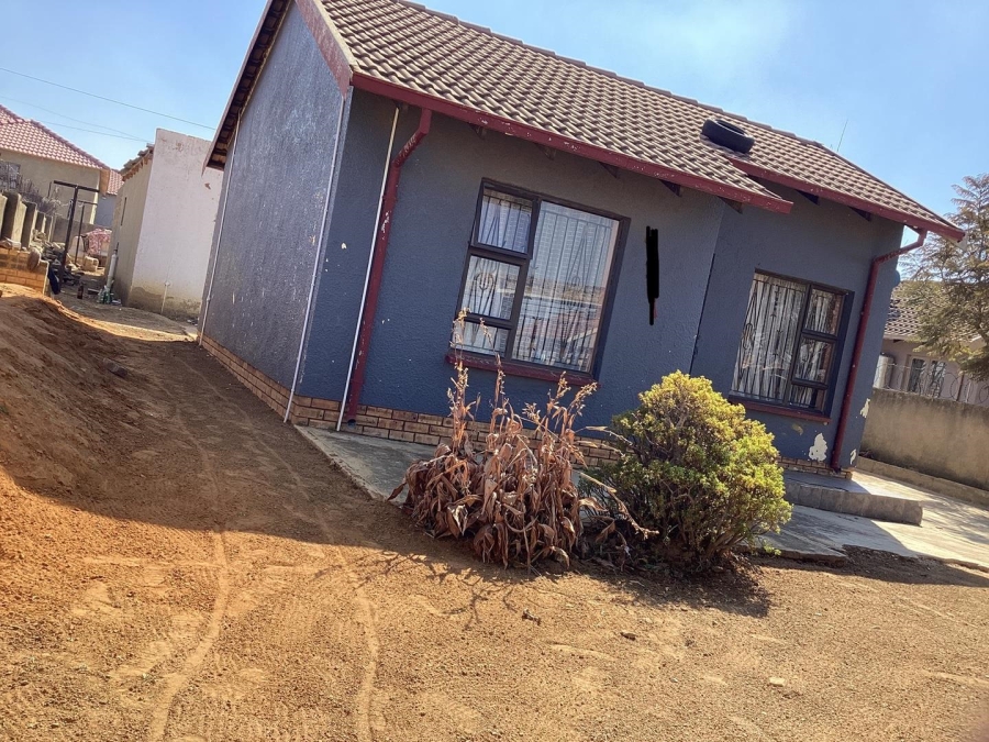 2 Bedroom Property for Sale in Lenasia South Gauteng