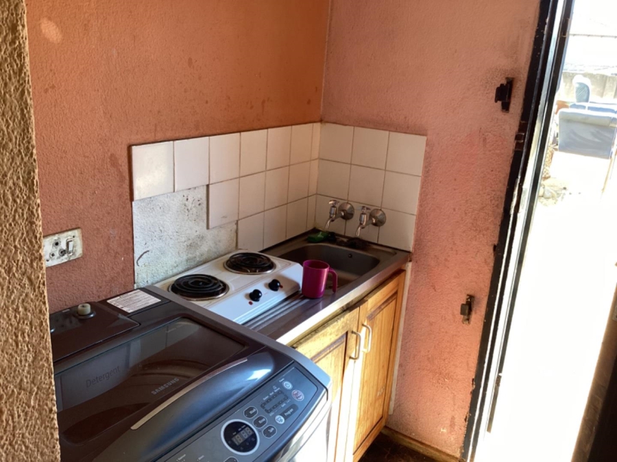 2 Bedroom Property for Sale in Lenasia South Gauteng