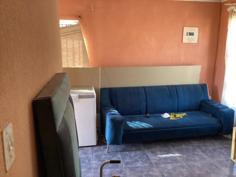 2 Bedroom Property for Sale in Lenasia South Gauteng