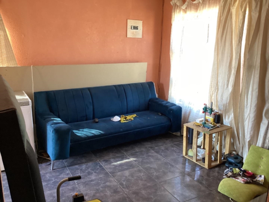 2 Bedroom Property for Sale in Lenasia South Gauteng