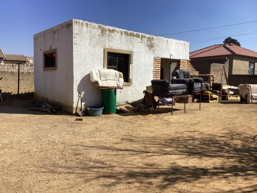 2 Bedroom Property for Sale in Lenasia South Gauteng