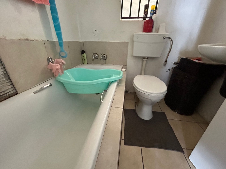 2 Bedroom Property for Sale in Fleurhof Gauteng