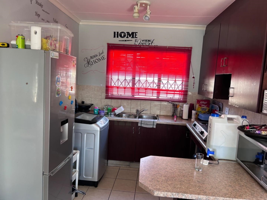 3 Bedroom Property for Sale in Greenhills Gauteng