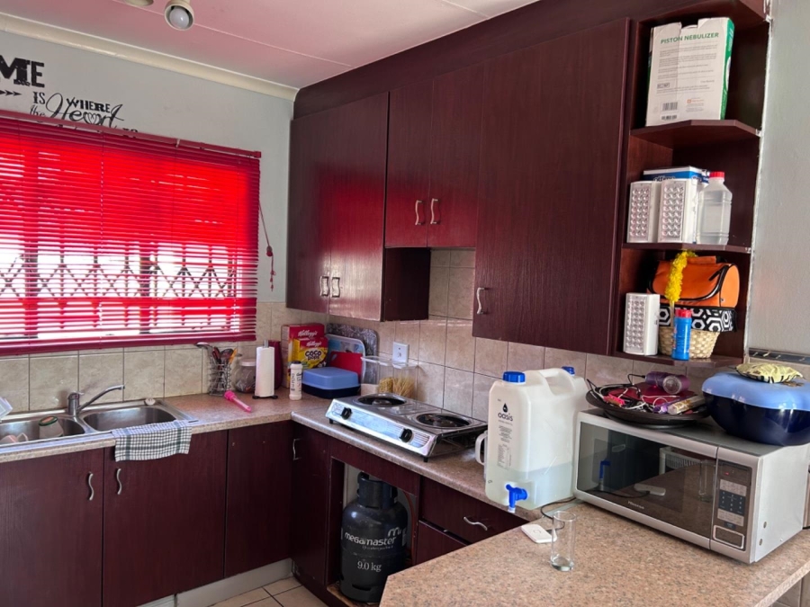 3 Bedroom Property for Sale in Greenhills Gauteng