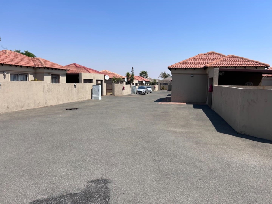 3 Bedroom Property for Sale in Greenhills Gauteng