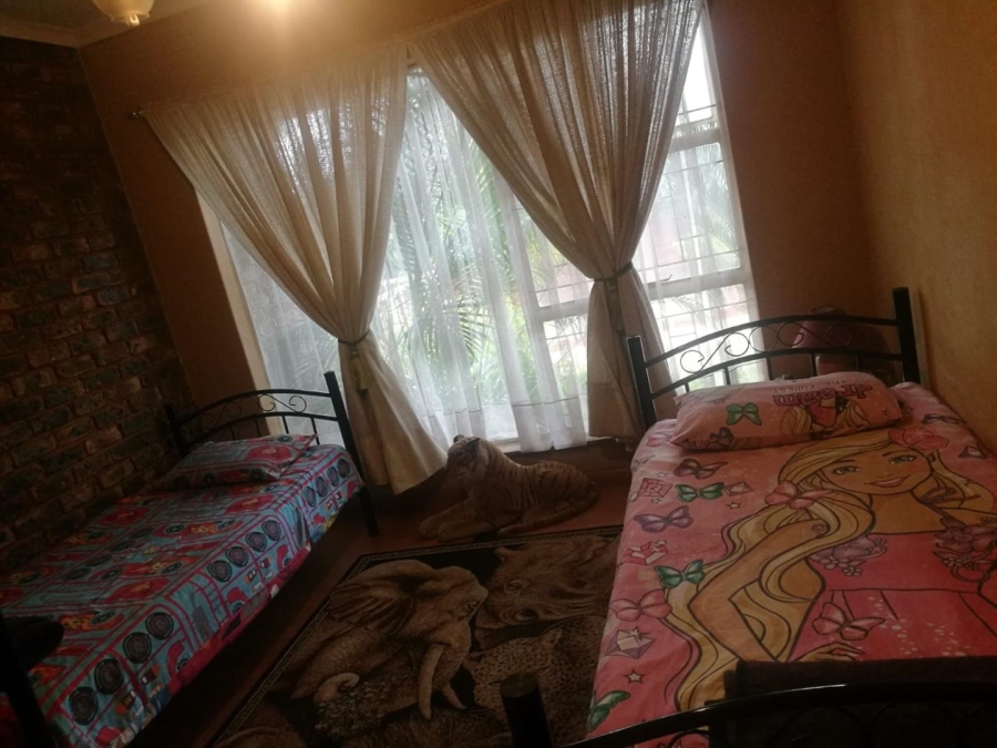 4 Bedroom Property for Sale in Theresa Park Gauteng
