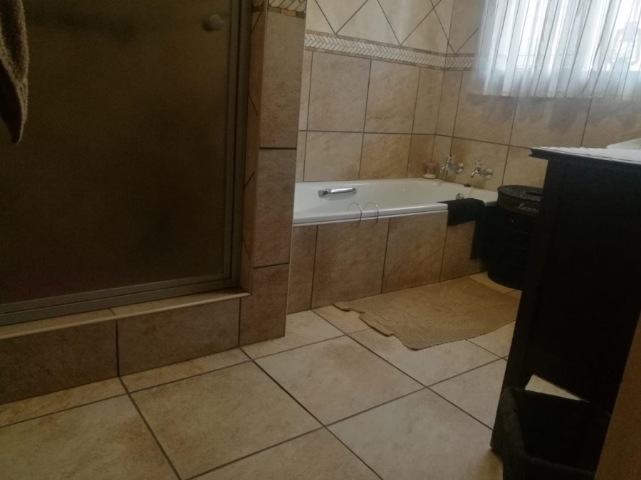 4 Bedroom Property for Sale in Theresa Park Gauteng