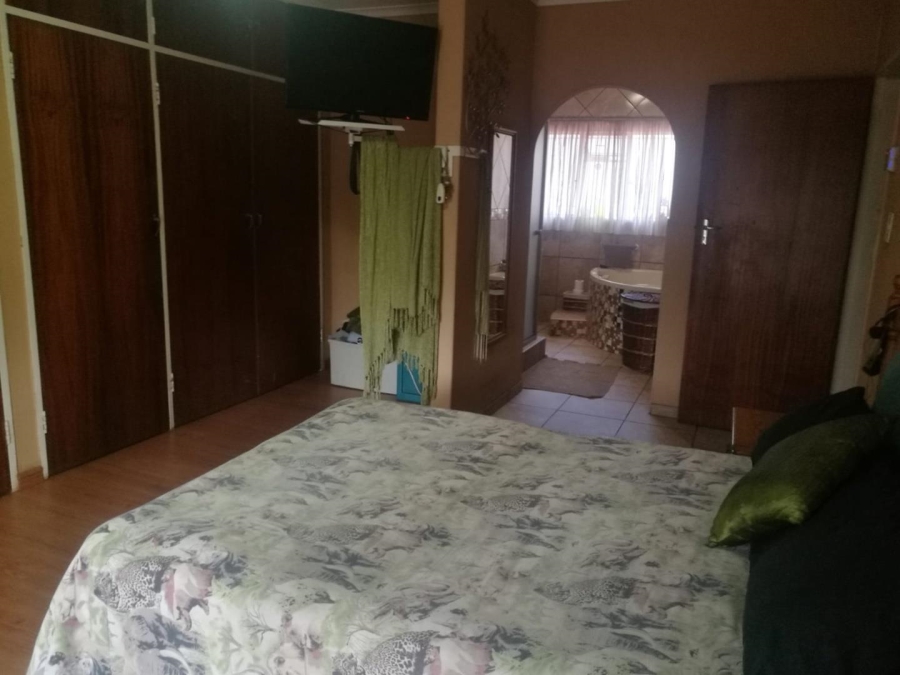 4 Bedroom Property for Sale in Theresa Park Gauteng